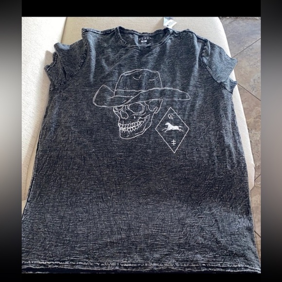 Decree Skull Men’s T Shirt size XL new with tags..really soft 100% cotton fabric - Picture 1 of 3